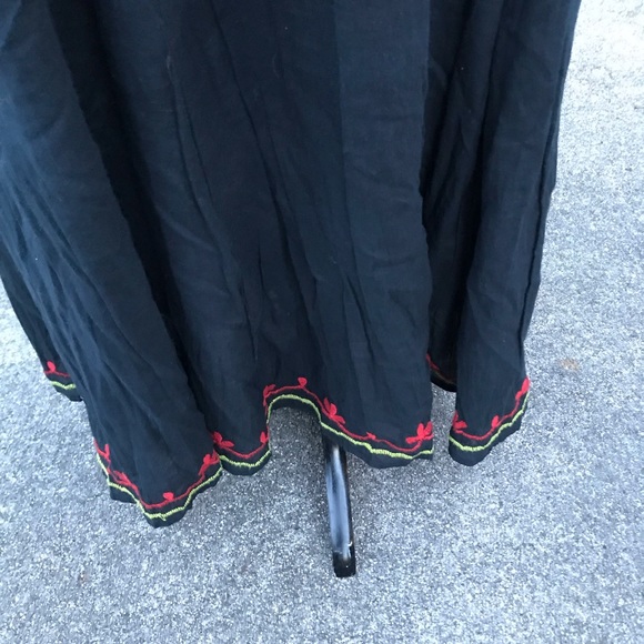 NDS black with machine embroidery maxi skirt size M - Picture 7 of 7